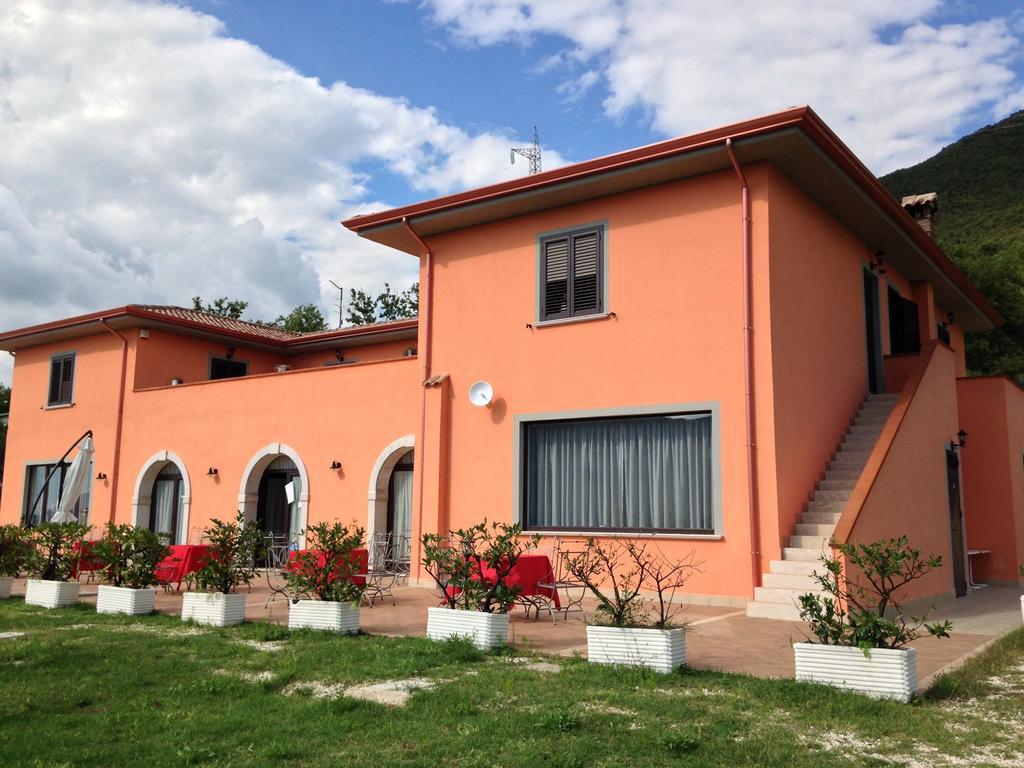 Salisu Country House Guest House Mignano Monte Lungo Exterior photo